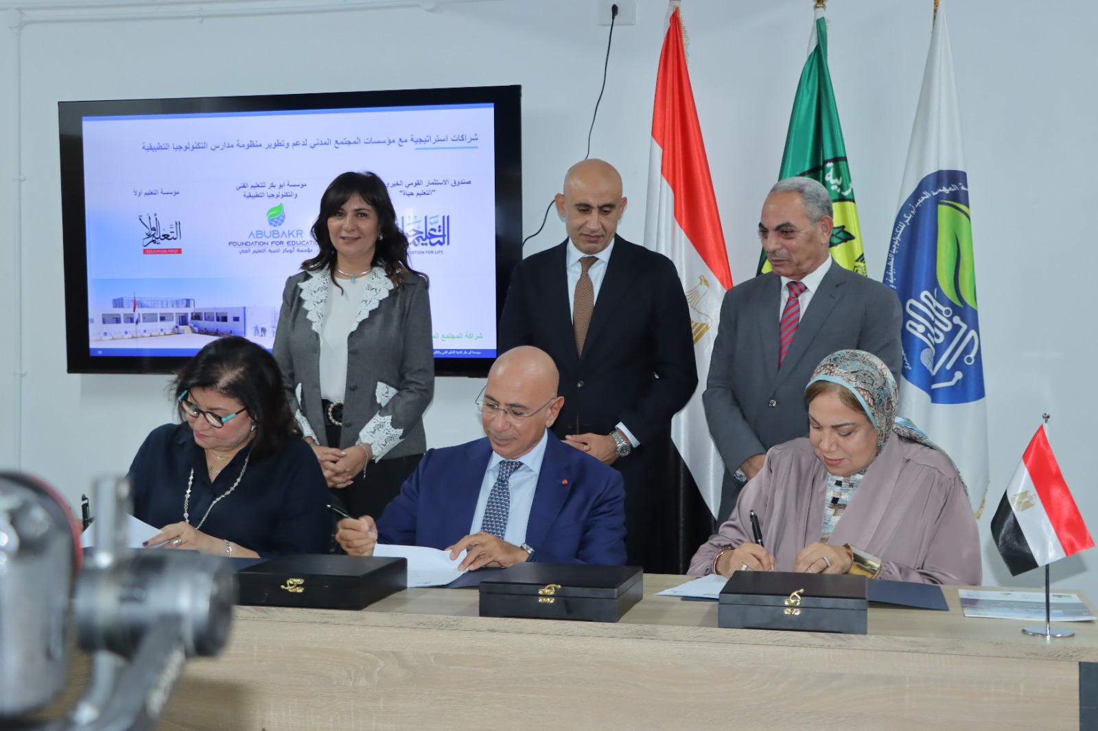 التعليم أولاً يفتتح أول مدرسة للطاقة المتجددة بالإسماعيلية